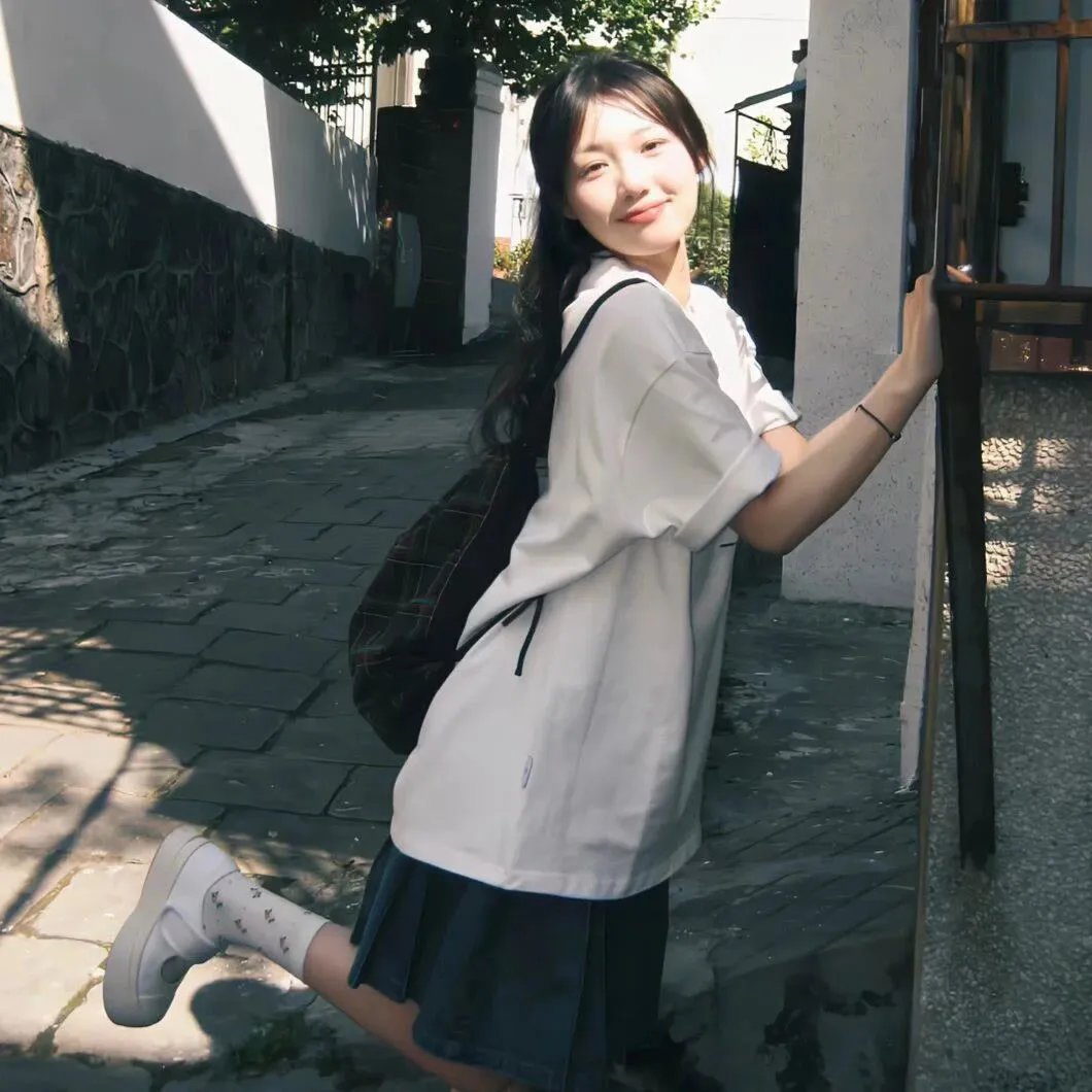 海底娇娃蓝华：处女任务